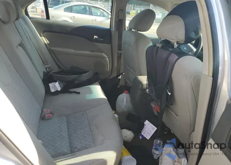 2010 Ford Fusion Se z USA, uszkodzony, nr VIN 3FAHP0HA2AR196817